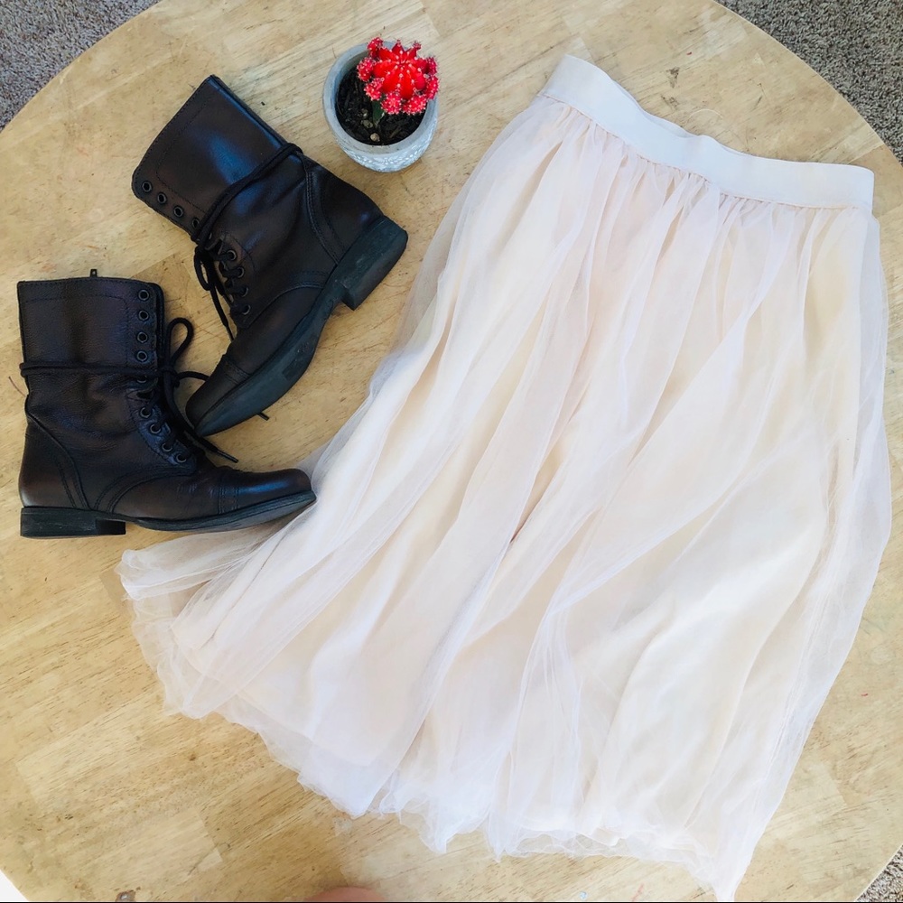 Forever 21 Blush Pink Midi Tulle Skirt